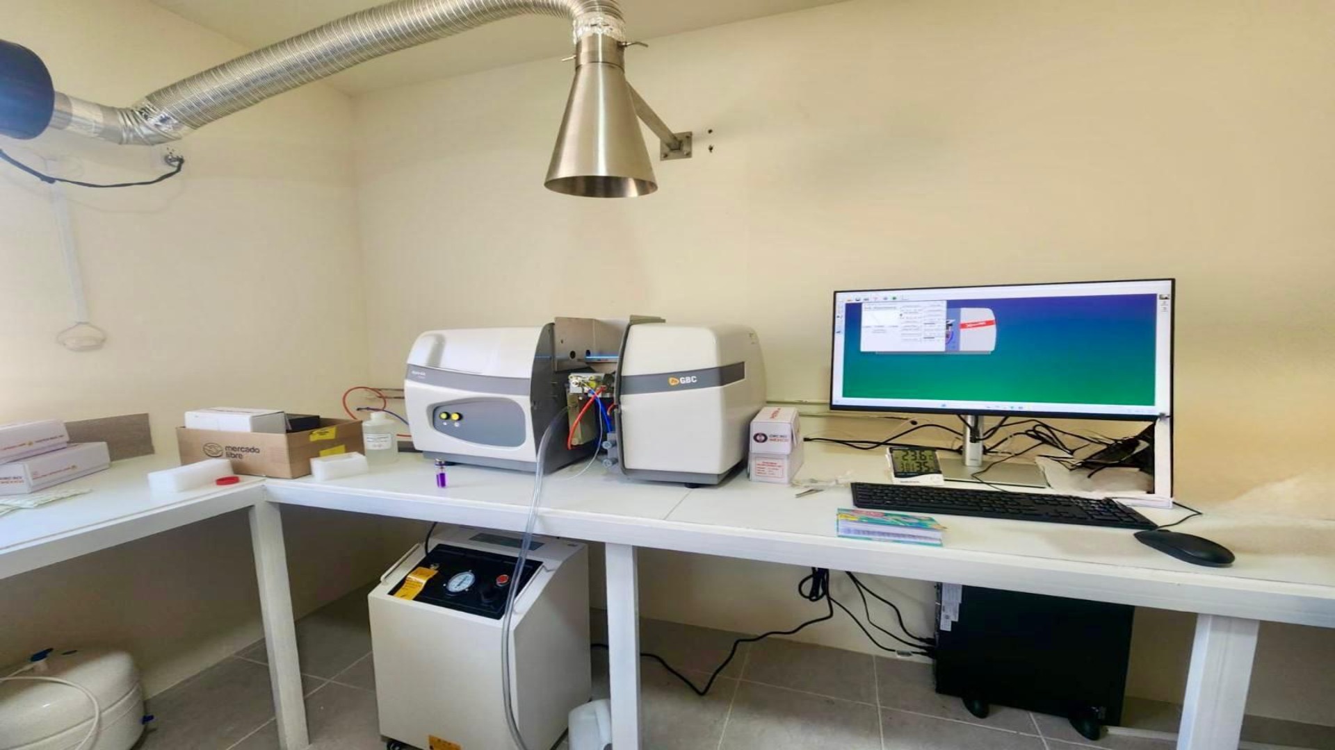 Equipo GBC Científic para análisis de metales pesados en agua