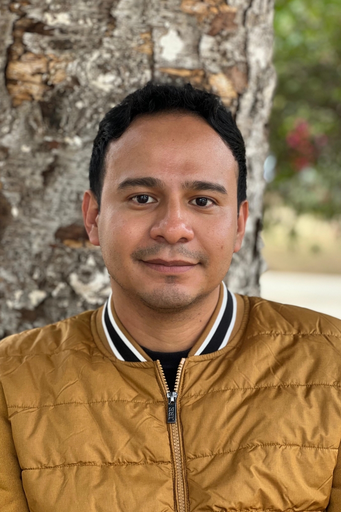 Dr. Fernando Gumeta Gómez